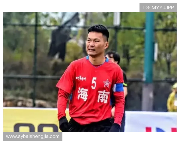 重庆足球队在总决赛中的灵活性表现与战术调整分析