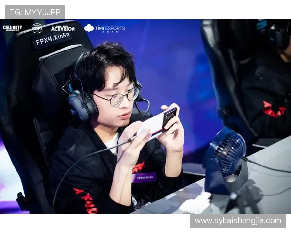 CSGO巨献：深入解析FPX战队的战术意识与团队配合技巧